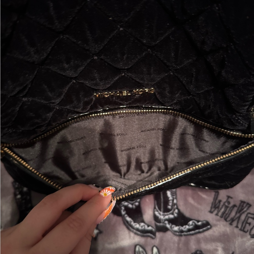 michael kors rhea backpack - Picture 3 of 11